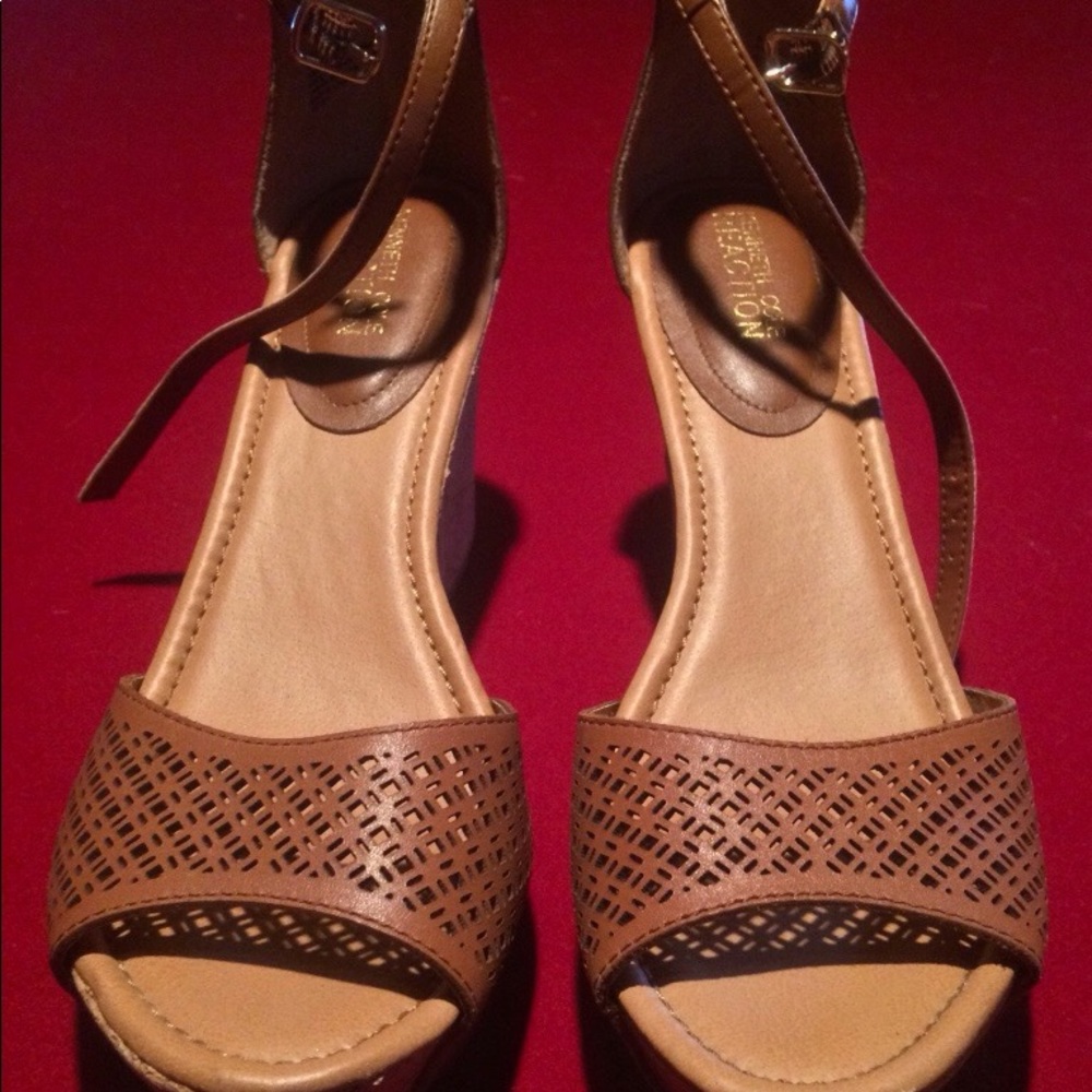 Kenneth Cole Reaction Wedges
